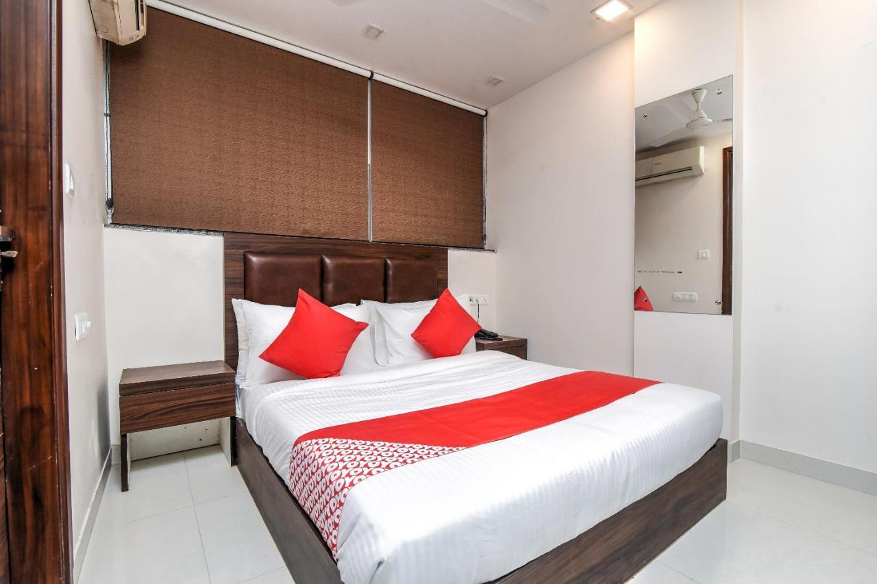 Oyo 77158 Hotel Swastik Palace Bhiwandi Extérieur photo