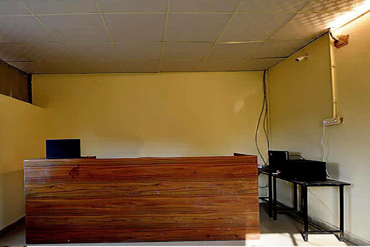 Oyo 77158 Hotel Swastik Palace Bhiwandi Extérieur photo