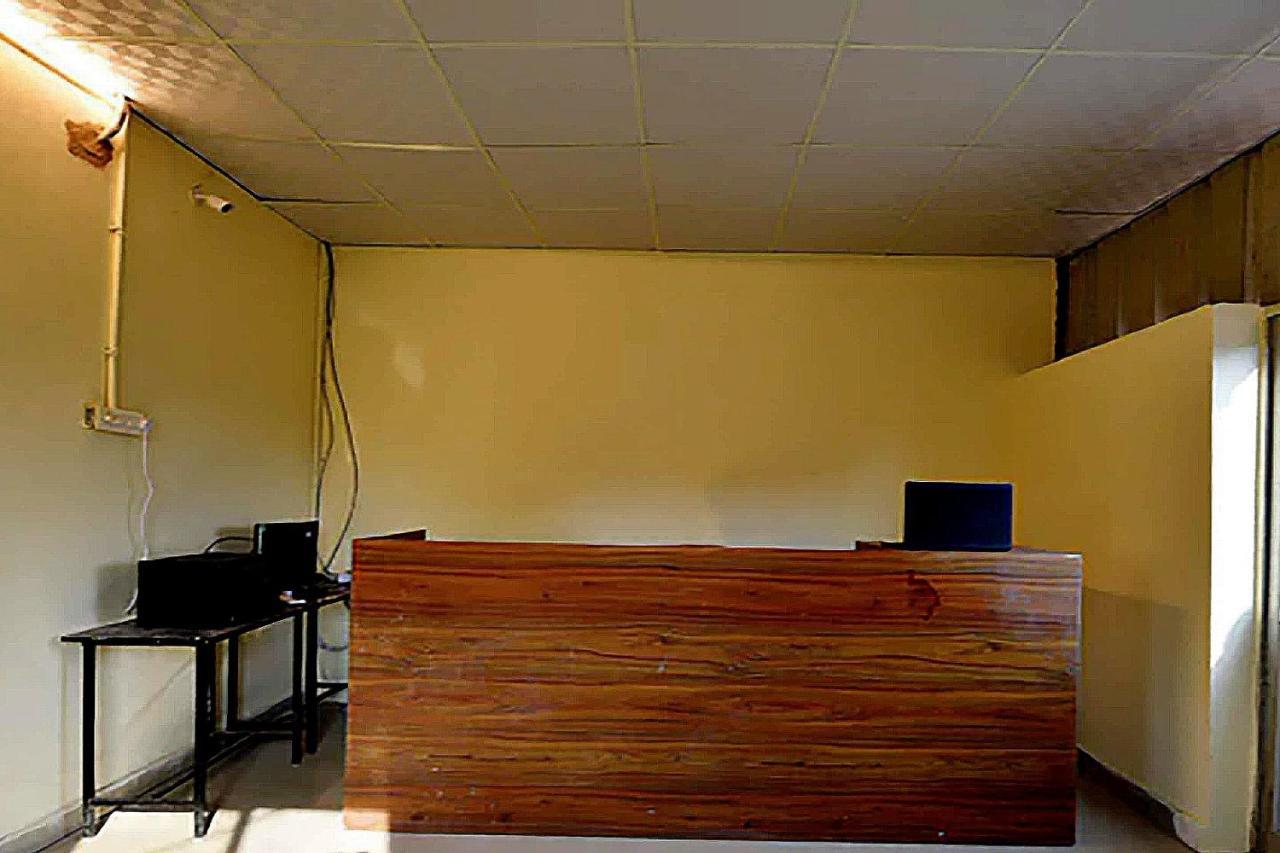 Oyo 77158 Hotel Swastik Palace Bhiwandi Extérieur photo