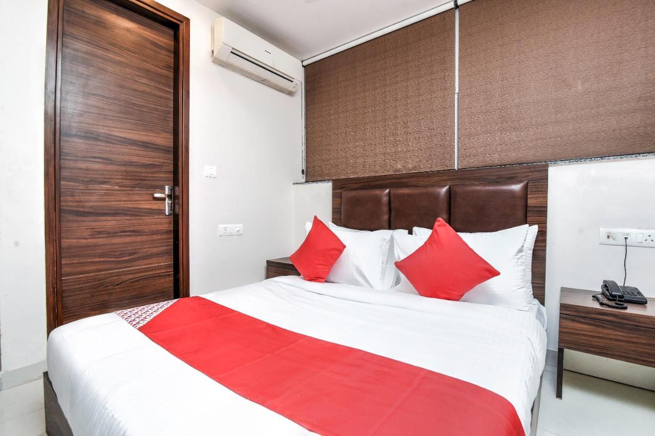 Oyo 77158 Hotel Swastik Palace Bhiwandi Extérieur photo